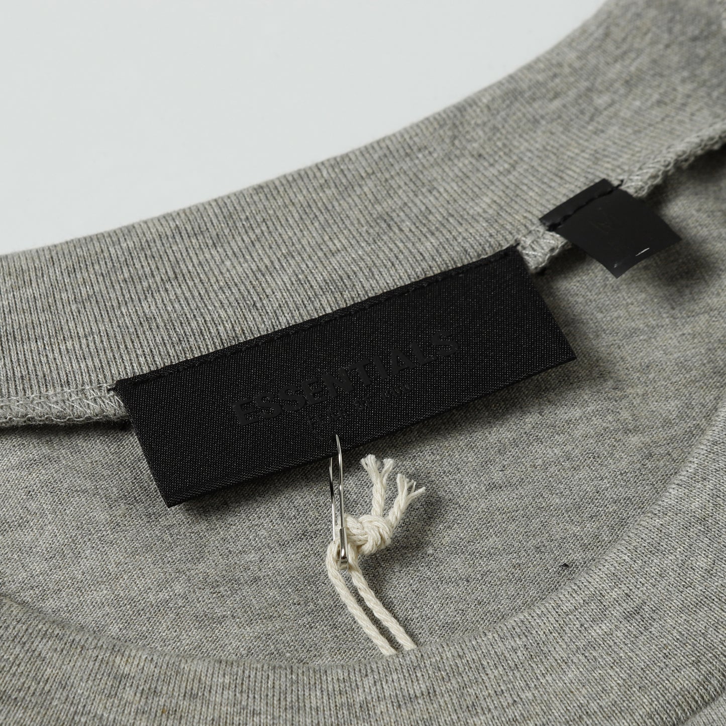 Essentials FOG grey